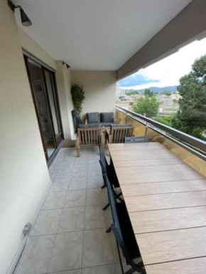 Appartement T3 rénové à 5 min de la plage - Fréjus